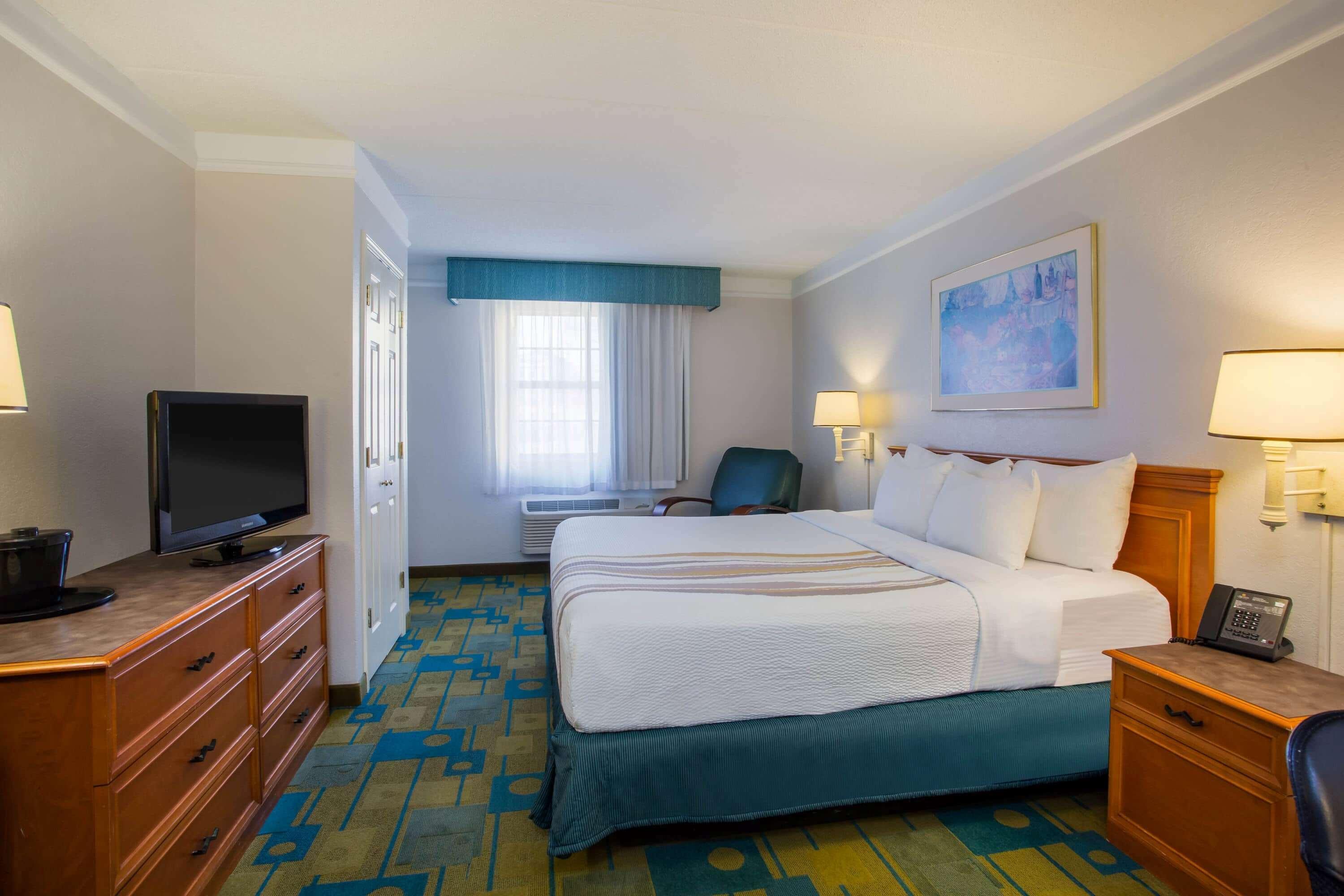 La Quinta Inn By Wyndham Norfolk Virginia Beach Exterior photo