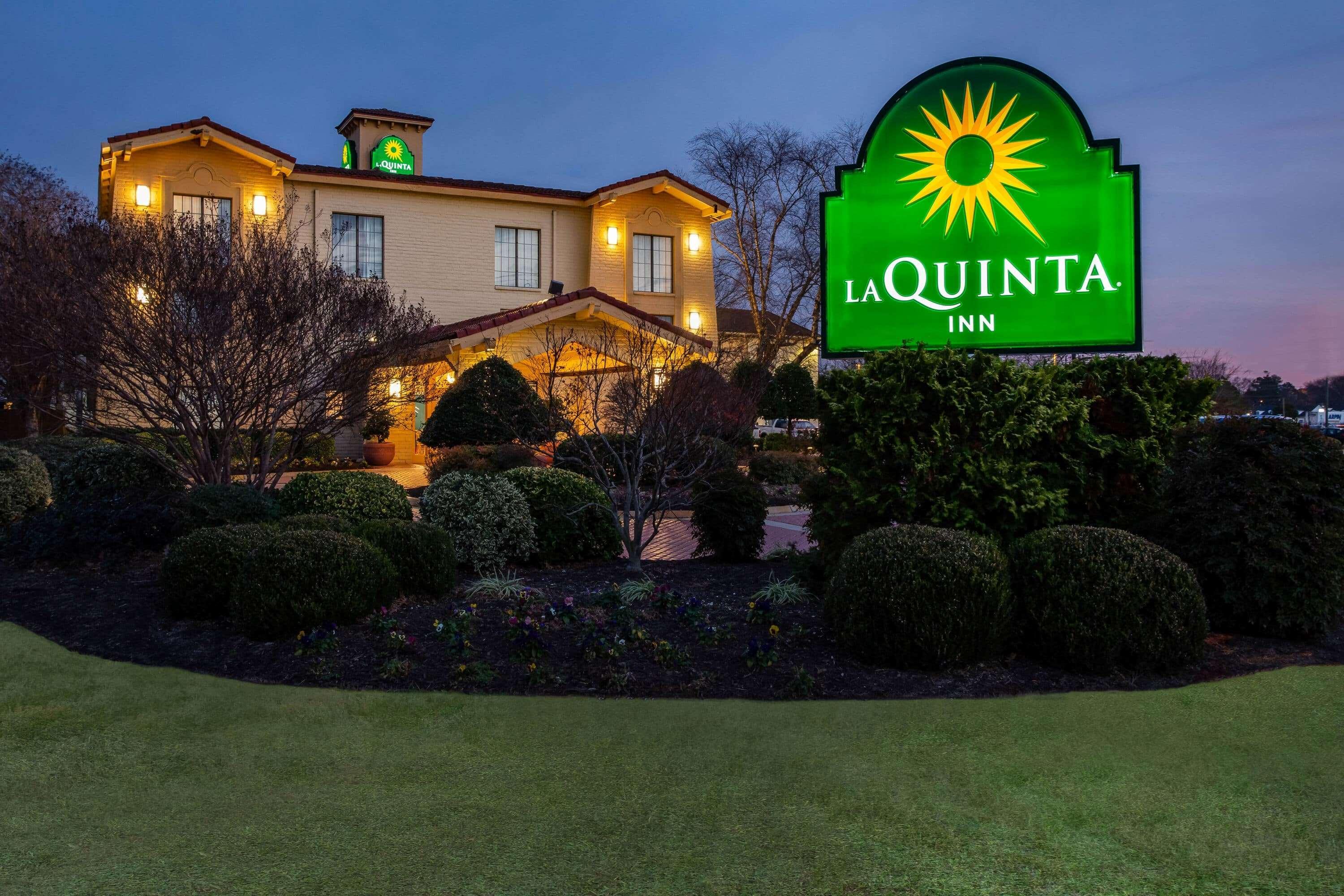 La Quinta Inn By Wyndham Norfolk Virginia Beach Exterior photo
